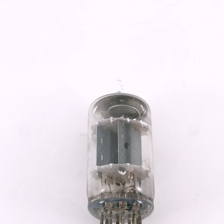 1 X ECC82 MARCONI TUBE. 1960s PHILIPS PROD. COPPER RODS. 106. CH166