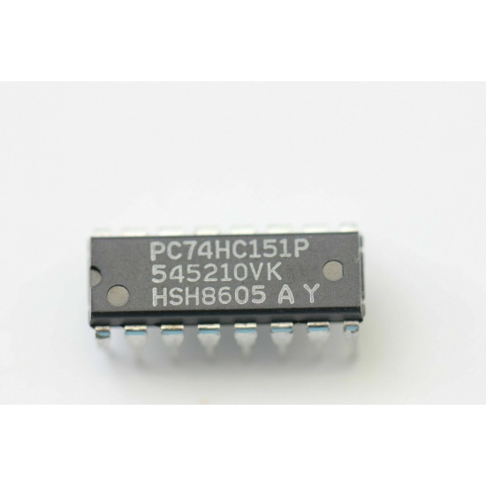 1 X PC74HC151P INTEGRATED CIRCUIT (New Old Stock). C139U15F200323