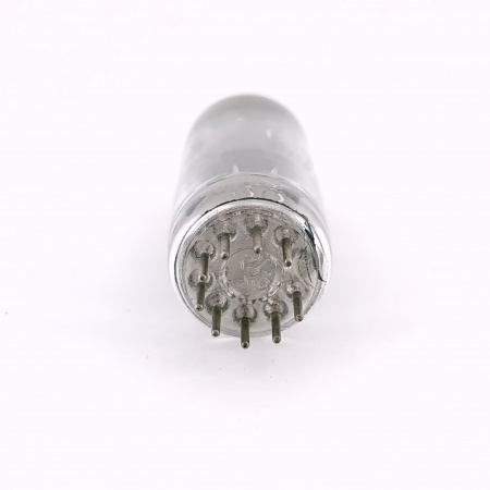 1 X 12BZ7 TUNG-SOL TUBE. 1950s PROD. BLACK PLATES. D-GETTER. 116. CH166