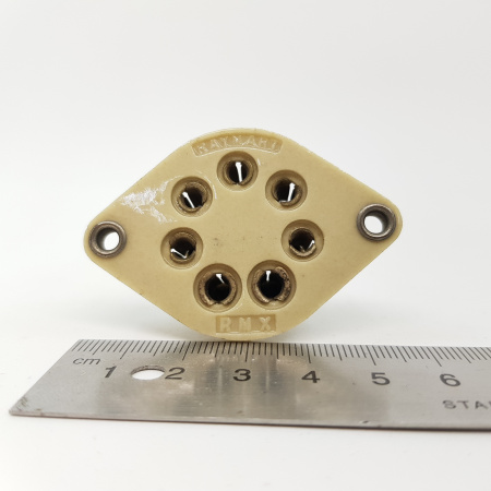 1 X UX7  AMERICAN CERAMIC SOCKET 7 PINS. RAYMART BRAND. RCZOC16