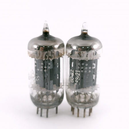 2 X 5965 GENERAL ELECTRIC TUBE. 1960s PROD. 17MM PLATES. MATCHED PAIR. 4. CH167