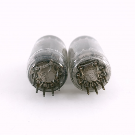 2 X 5965 GENERAL ELECTRIC TUBE. 1960s PROD. 17MM PLATES. MATCHED PAIR. 4. CH167