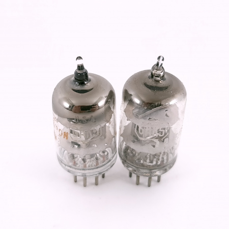 2 X 6AK5 RCA TUBE. 1950s PROD. CHROME PLATES. MATCHED PAIR. 31. CH167