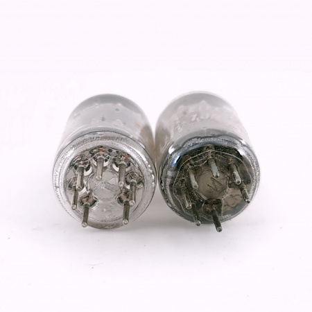 2 X 6AK5 RCA TUBE. 1950s PROD. CHROME PLATES. MATCHED PAIR. 31. CH167