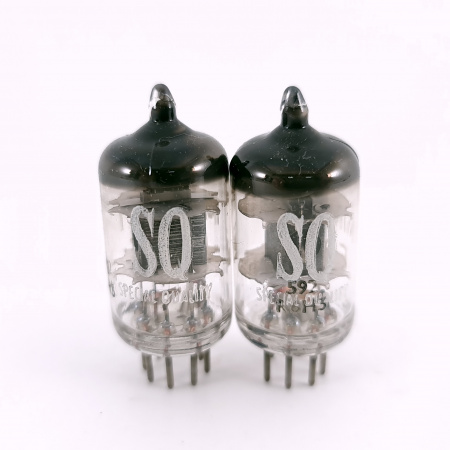 2 X E95F MINIWATT TUBE. 1960s PROD. BLACK PLATES. SQ. MATCHED PAIR. 34. CH167