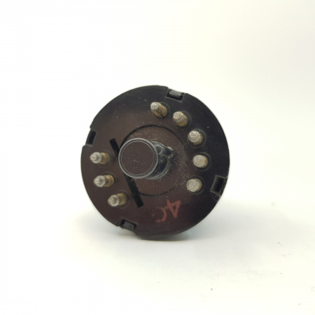 1 X UBF11 TELEFUNKEN TUBE. NOS. RC46