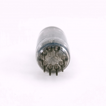 1 X 12AU7 GENERAL ELECTRIC TUBE. 1950s PROD. 17MM PLATES. D-G. USED. 76. CH167