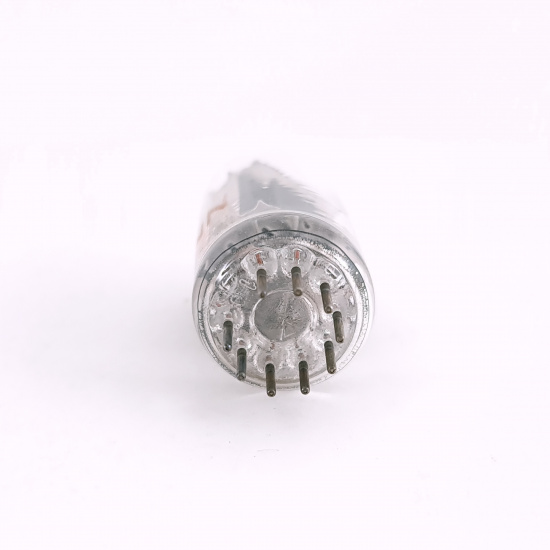 1 X  12AU7A RCA TUBE. 1950s PROD....