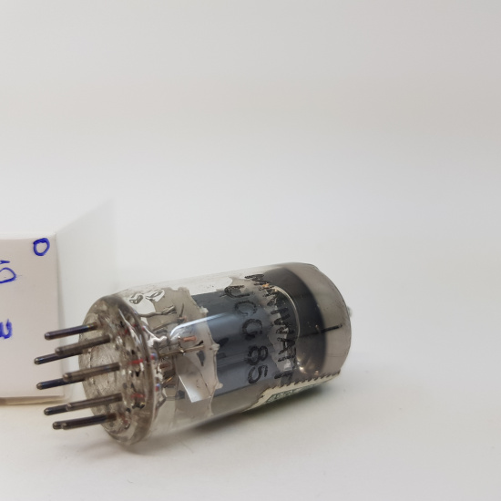 1 X UCC85 MINIWATT TUBE. NOS. RCB46.