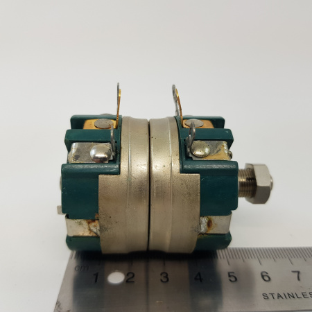 1 X CLAROSTAT 2 X 3K OHM  4 WATT WW POTENTIOMETER. RC113
