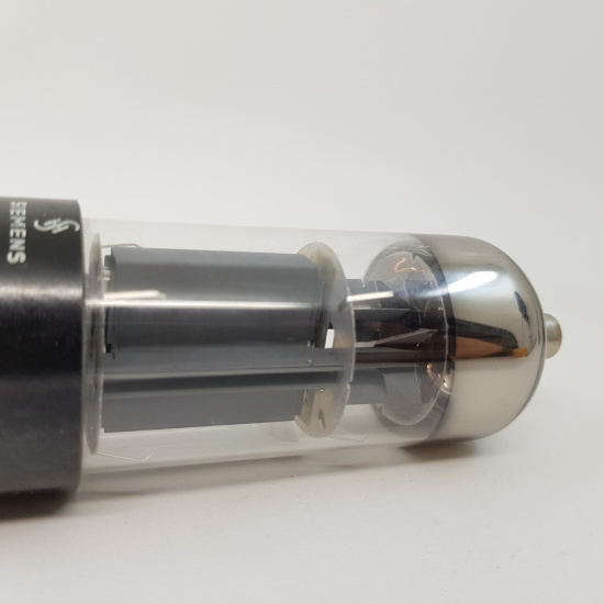 1 X E130L SIEMENS TUBE. NOS/NIB. RC140