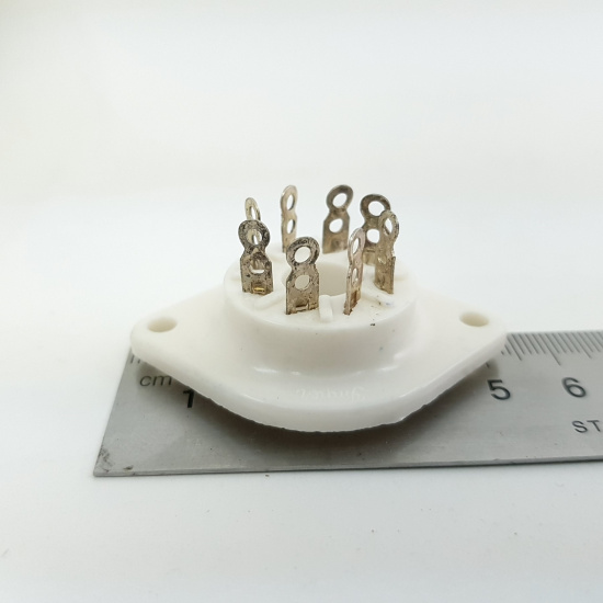 1 X OCTAL TUBE SOCKET. 1960s. BLANCO. RZOC5.