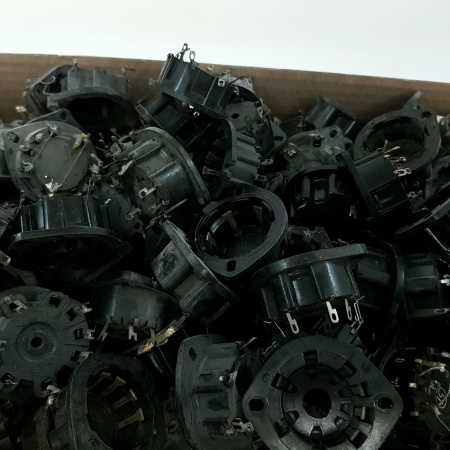 LOT 90 X TRANSCONTINENTAL SOCKET USED. RCZOC4/1U1