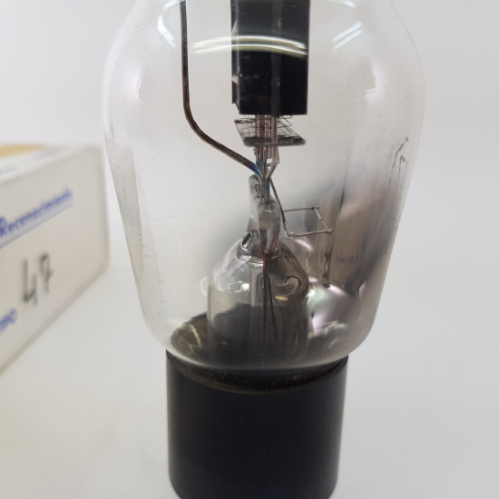 1 X TYPE 47 PHILIPS TUBE. SQUARE...