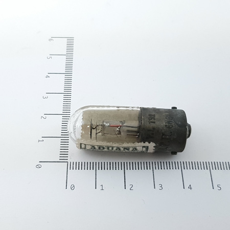 1 X DIAL RADIO BULB 10. E/6 (13.3 X 42 mm), BAYONET. CA30/4