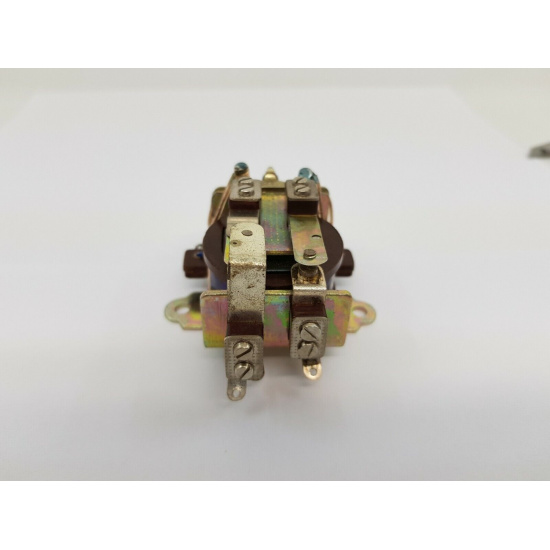 VINTAGE RELAY 24V 175mA RYCE. RC30/4
