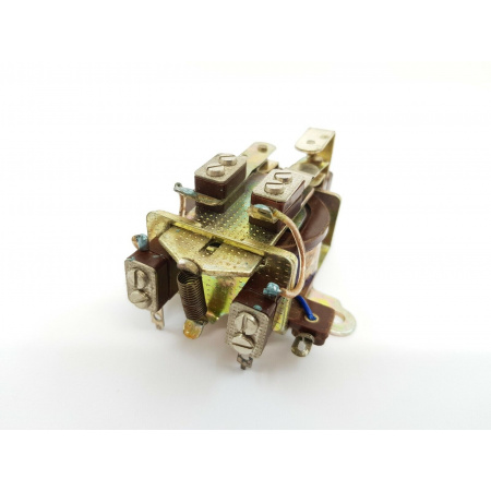 VINTAGE RELAY 24V 175mA RYCE. RC30/4