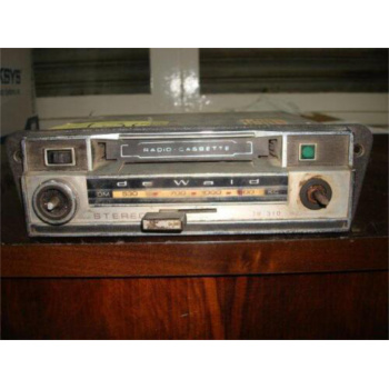 AUTORRADIO VINTAGE. OLD CAR...