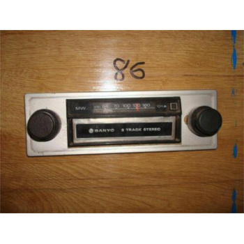 AUTORRADIO VINTAGE. OLD CAR...