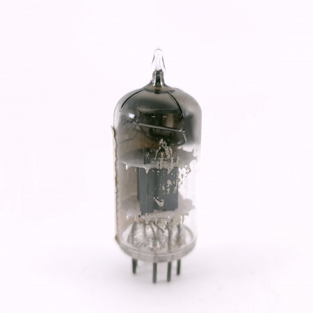 1 X ECC81 TELEFUNKEN TUBE. 1950s PHILIPS HEERLEN PROD. D-G. USED. 62. CH168