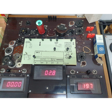 1 X EM4 MAGIC EYE TUBE. PHILIPS PRODUCTION. NOS/NIB. RCB363