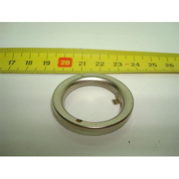 EMBELLECEDOR PARA RADIO...