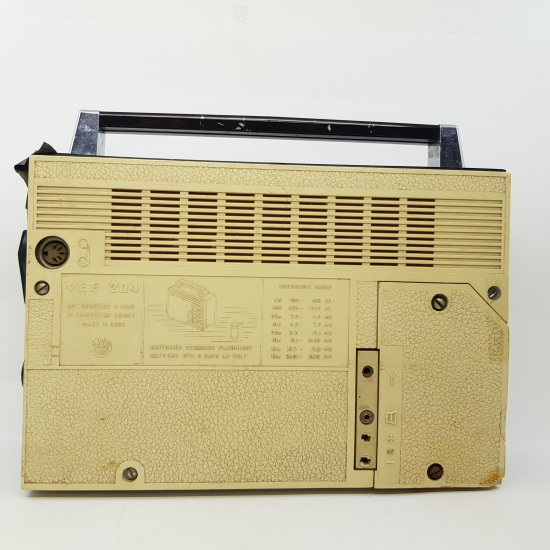 RADIO ANTIGUA. RADIO VEF 204 AM 10...