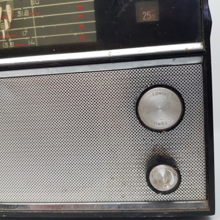 RADIO ANTIGUA. RADIO VEF 204 AM 10 TRANSISTOR.  COD$*295