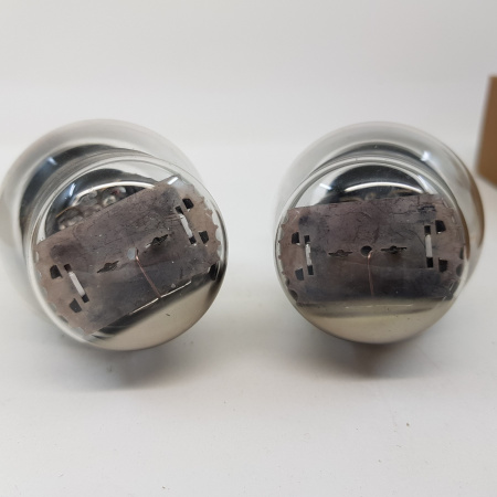 2 X 5Z3 RCA TUBE. 1950s BLACK PLATES. PAIR TUBE. RCB201