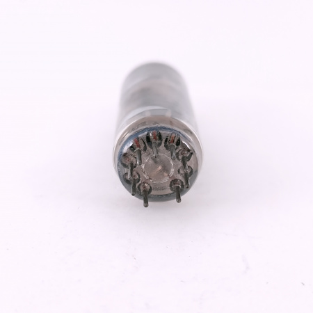 1 X EL84 PINNACLE TUBE. 1960s TUNGSRAM PROD. COPPER RODS. 99. CH168