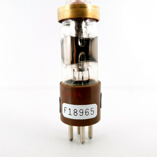 1 X RK5721 MICROWAVE TUBE. RAYTHEON BRAND. F18965. M66.E154  ES