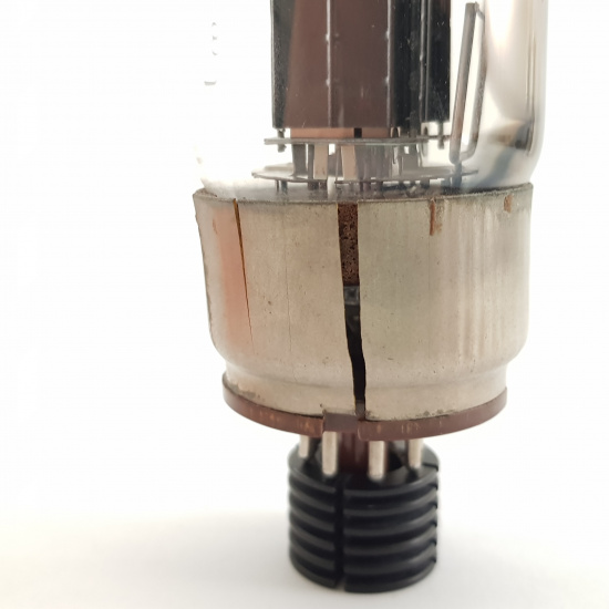 1 x 815 UNITED ELECTRON TUBE. CRACK...
