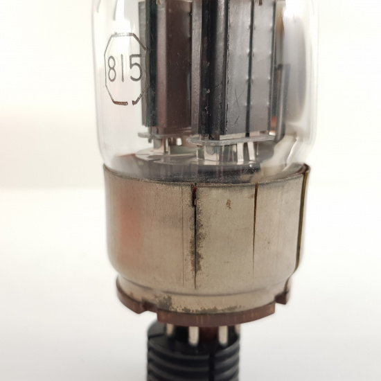 1 x 815 UNITED ELECTRON TUBE. CRACK...