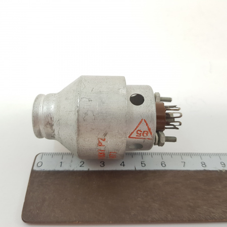 1 X 7 PINS MINIATURE SOCKET SPECIAL. SHIELDED AND MAGNETIC SOCKET. RCB201