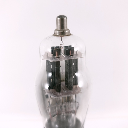 1 X 6F8G RAYTHEON TUBE. 1950s PROD. BLACK PLATES. SOLID GETTER. USED. 151.CH168