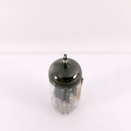 1 X ECC82 FIVRE TUBE. 1960s PROD. 17MM PLATES. USED. 152. CH168