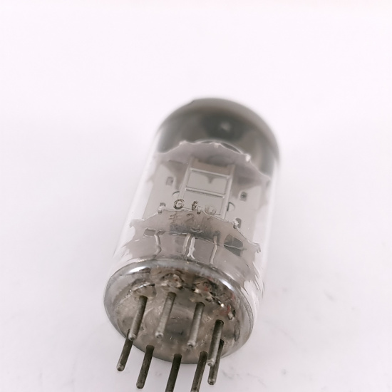 1 X ECC82 SIEMENS TUBE. 1960s PROD....