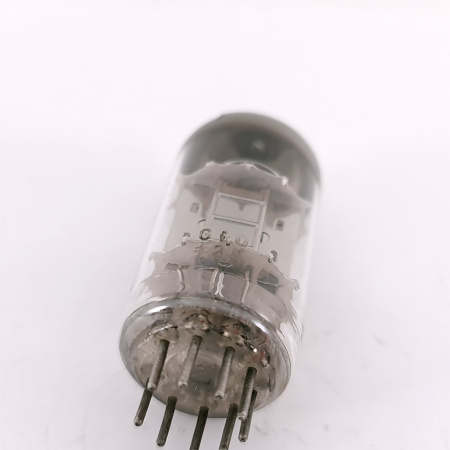 1 X ECC82 SIEMENS TUBE. 1960s PROD. CHROME PLATES. COPPER RODS. USED. 153. CH168