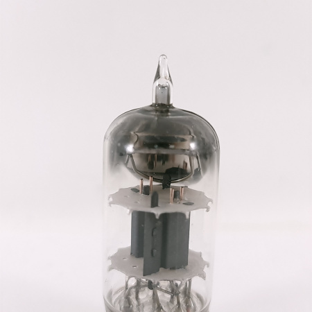 1 X ECC81 PHILIPS TUBE. 1950s PROD. D-GETTER. COPPER RODS. USED. 37. CH169