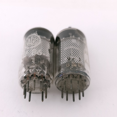 2 X EF86 VALVO / MULLARD TUBE. 1950s PROD. MATCHED PAIR. 49. CH169