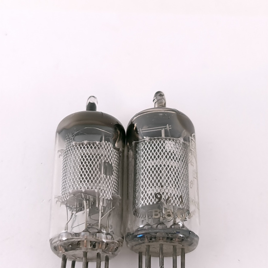 2 X EF86 VALVO / MULLARD TUBE. 1950s...