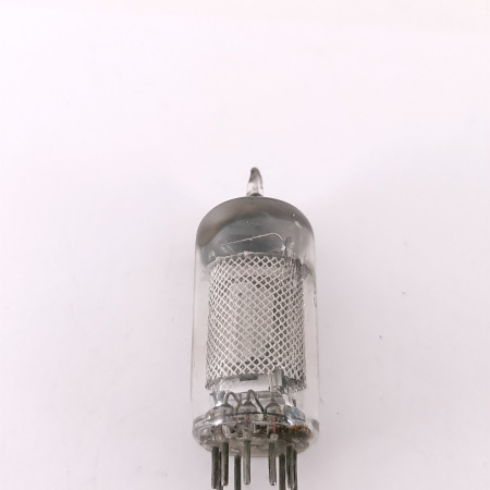 1 X EF86 TUBE. 1950s PROD. RECTANGULAR GETTER. USED. 51. CH169