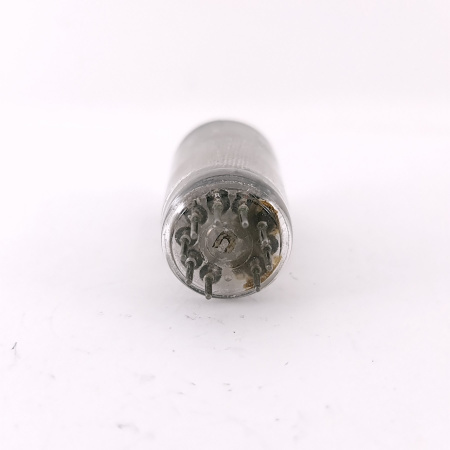 1 X EF86 TUBE. 1950s PROD. RECTANGULAR GETTER. USED. 51. CH169