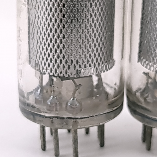 2 X EF86 MULLARD TUBE. 1950s PROD....