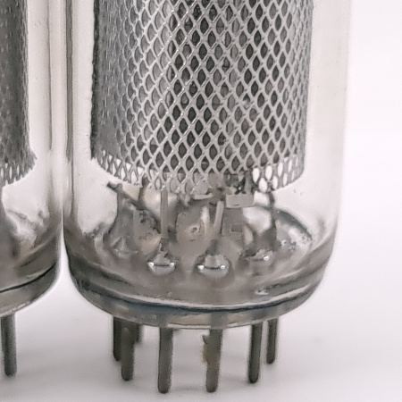 2 X EF86 MULLARD TUBE. 1950s PROD. MATCHED PAIR. USED. 52. CH169