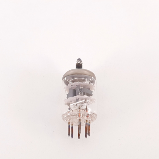 1 X EC900 MULLARD TUBE. HIGH GAIN. 1....