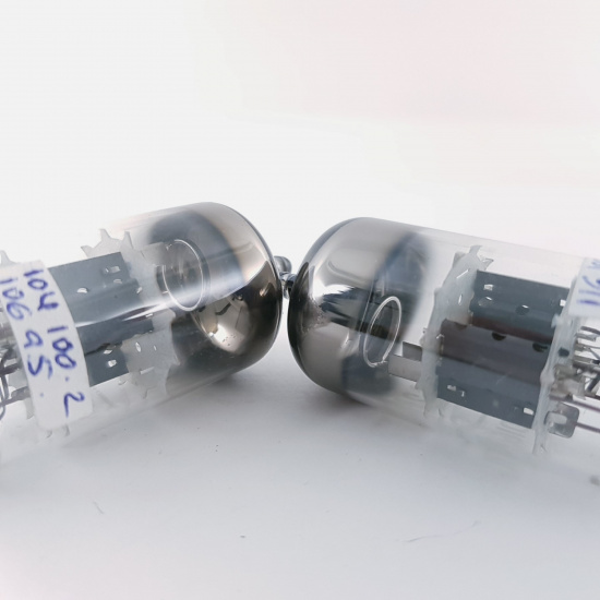 2 X 12AU7 / ECC82 RADIOTRON TUBE....