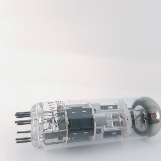 1 X PCL86 MAZDA TUBE. PHILIPS...