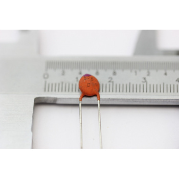3 X CERAMIC CAPACITOR 5pF...