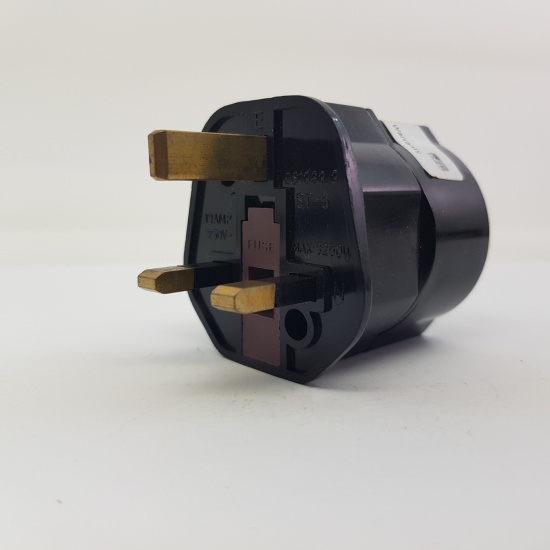 1 X EURO SCHUKO PLUG TO UK PLUG ADAPTOR  13AMP 250V  RCB44